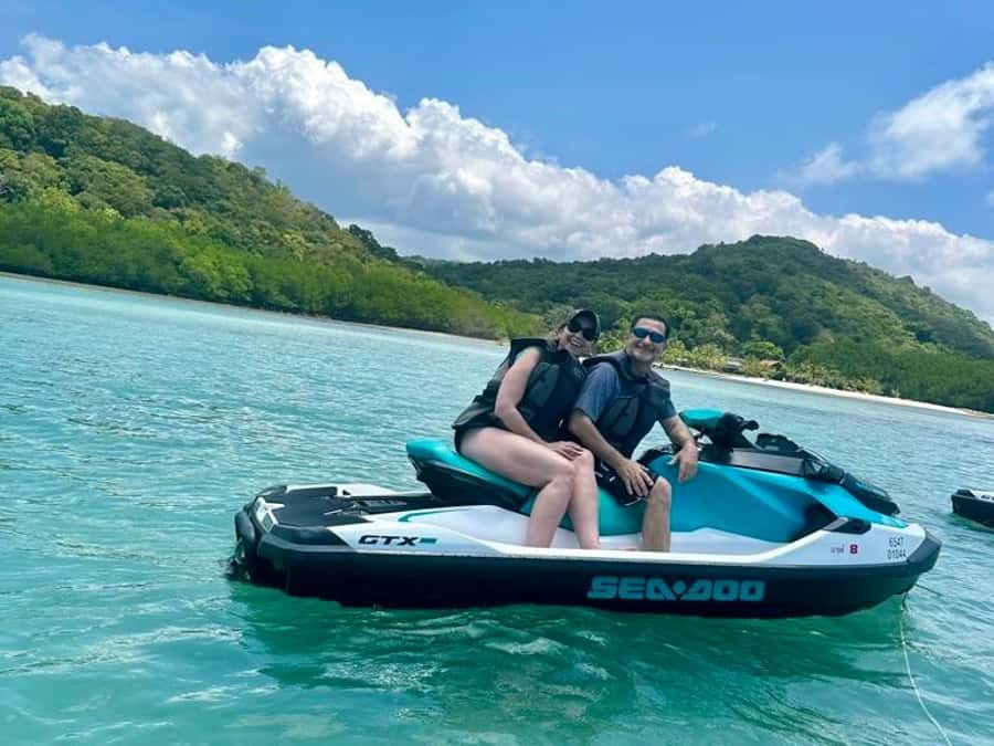 Koh Samui: Jetski Safari, Snorkeling to Pig & Virgin Islands - Koh Tan: swimming, coral, and changing visibility