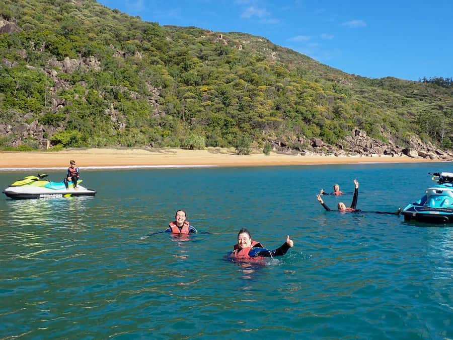 Magnetic Island: 5 Beach Bay Jet Ski Tour - Wildlife watching around Magnetic Island’s marine parks