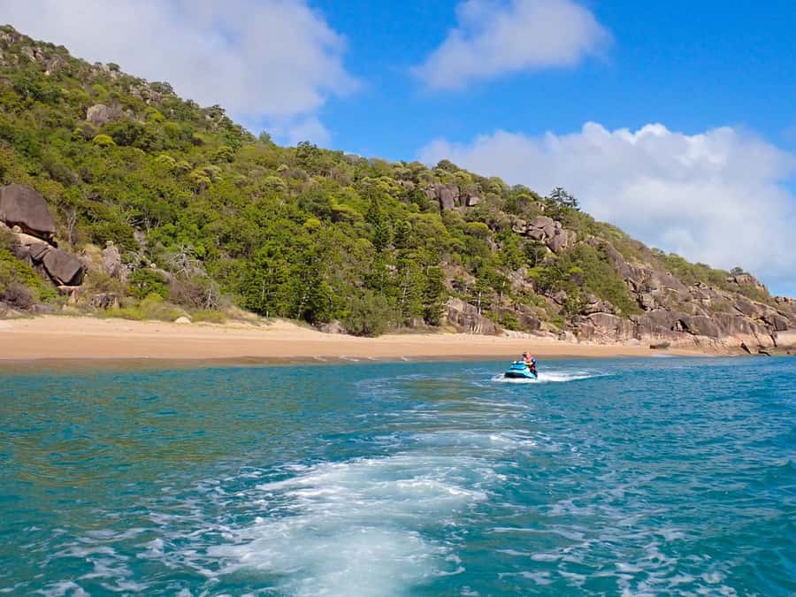 Magnetic Island: 5 Beach Bay Jet Ski Tour - Starting at Horseshoe Bay with a careful safety briefing