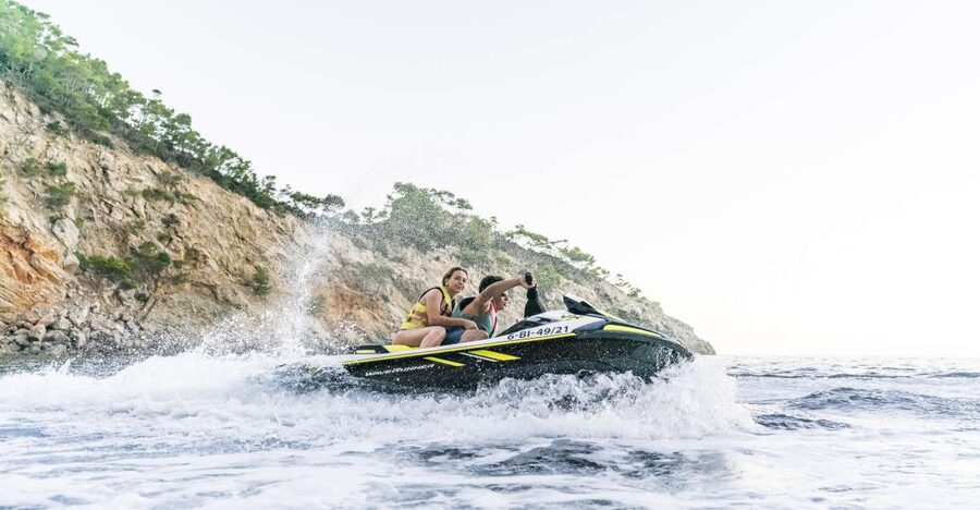 Mallorca: Alcudia Bay Jet Ski Tour - Who will enjoy this most?