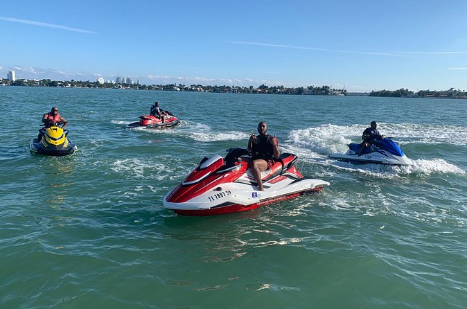 Miami Jet Ski Rental: chase the Ocean, ride the Waves - Who will enjoy this most