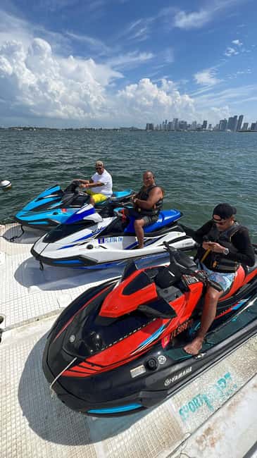 Miami: Jet Ski Rental in Biscayne Bay - Riding out into Biscayne Bay