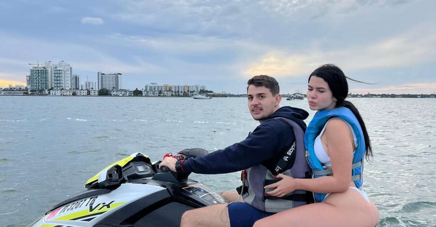 Miami: Miami Beach Jetski Ride with Boat and Drinks - Starting at 2400 Collins Ave in Miami Beach