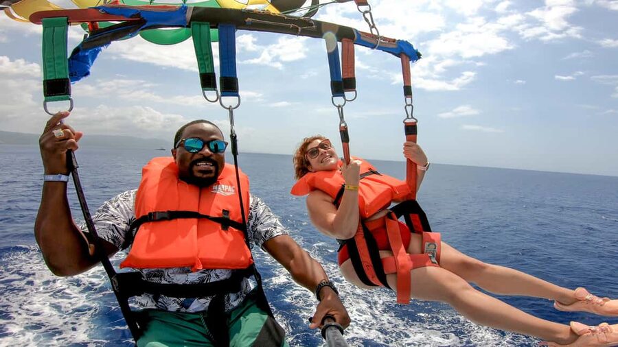 Montego Bay: Parasailing and Jet Ski Combo with Pickup - What this Montego Bay water adventure includes