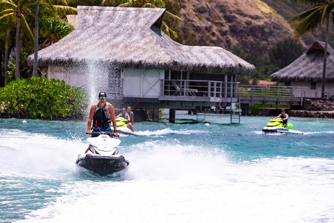 Moorea Explorer Jet Ski tour - Riding through Cook’s Bay