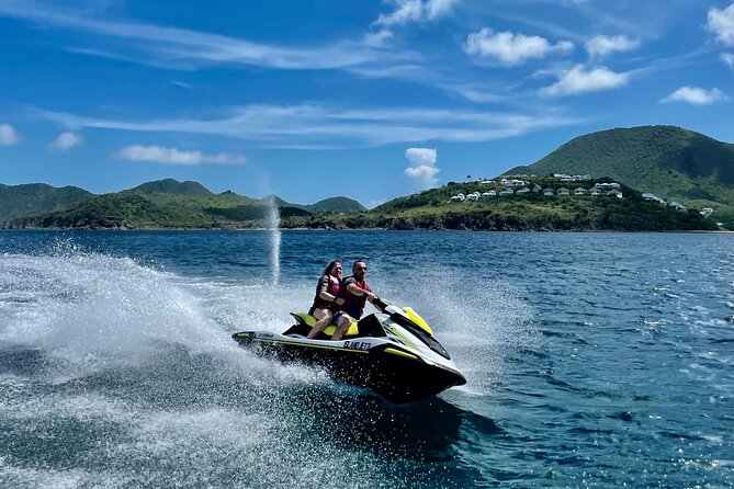 One hour private jet ski tour in Saint Martin with free passenger - Private touring versus renting on your own
