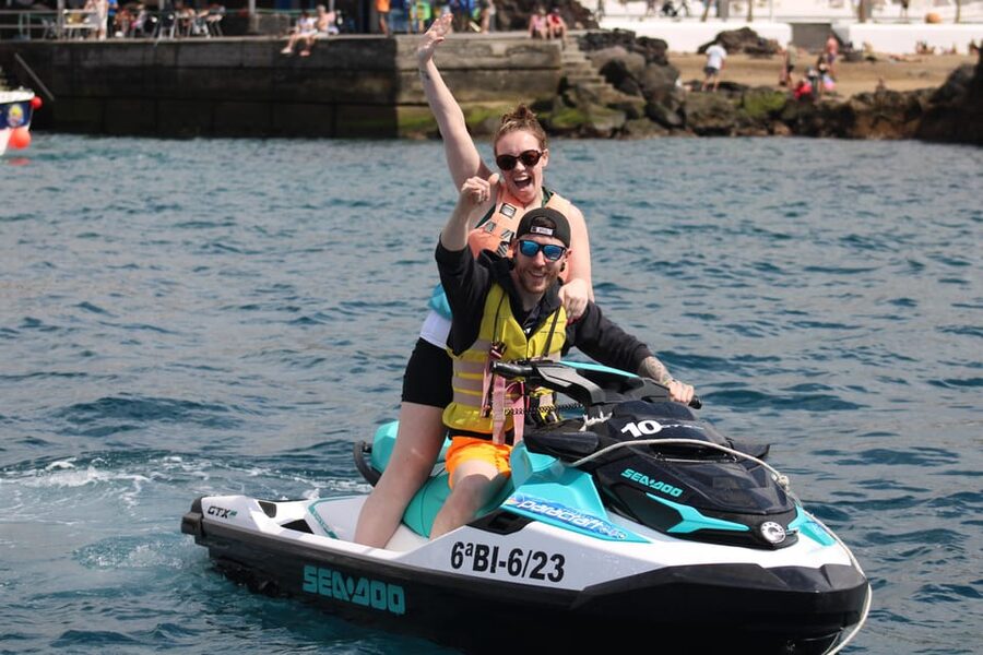 PACK DUO Lanzarote: Buggy and Jet Ski Adventure - The 20-minute jet ski session at Playa Chica