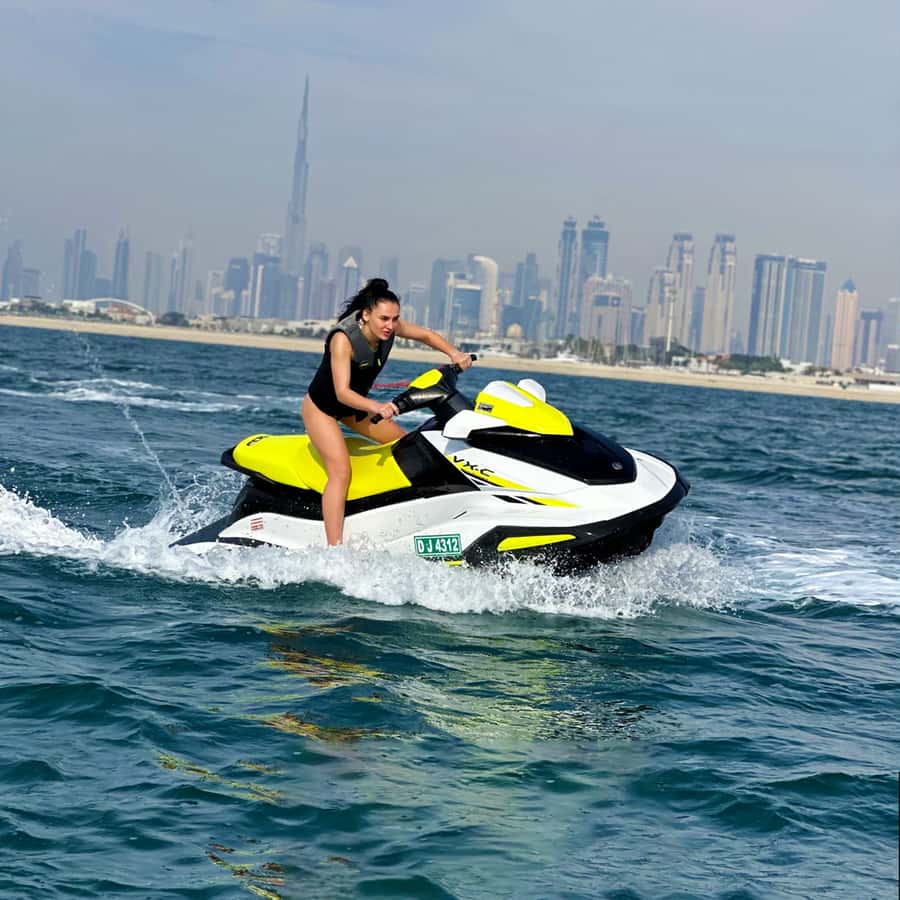 Palm Jumeirah Tour: 90-Minute Jet Ski Adventure in Dubai - Starting at Xtreme Water Sports Camp in Umm Suqeim