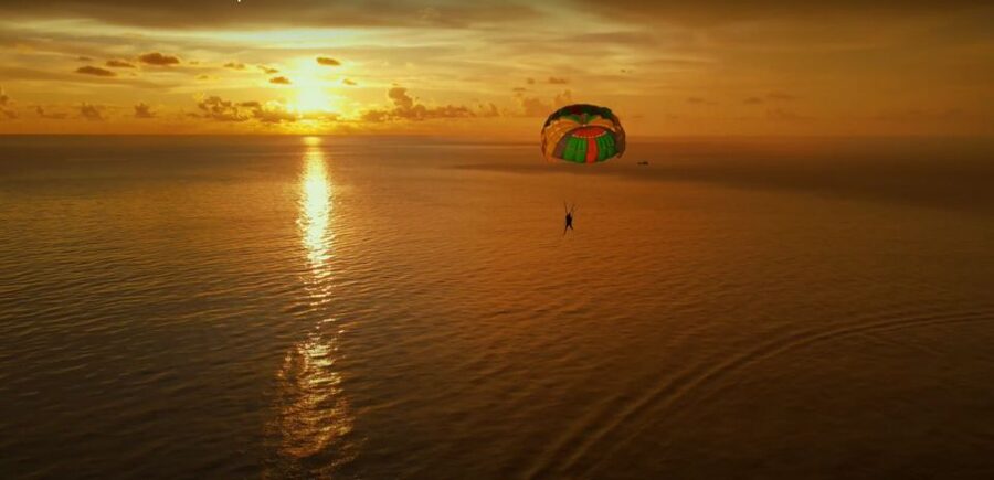 Phu Quoc: Explore 3 Islands & Parasailing and Jetski Combo - Lunch with eight dishes, plus one important warning