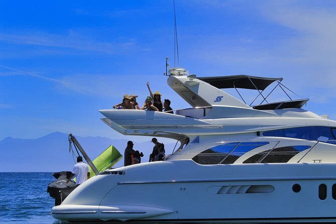 Private Luxury Yacht Chica 55' VIP All Inclusive + Jet Ski - A private four-hour cruise on Banderas Bay