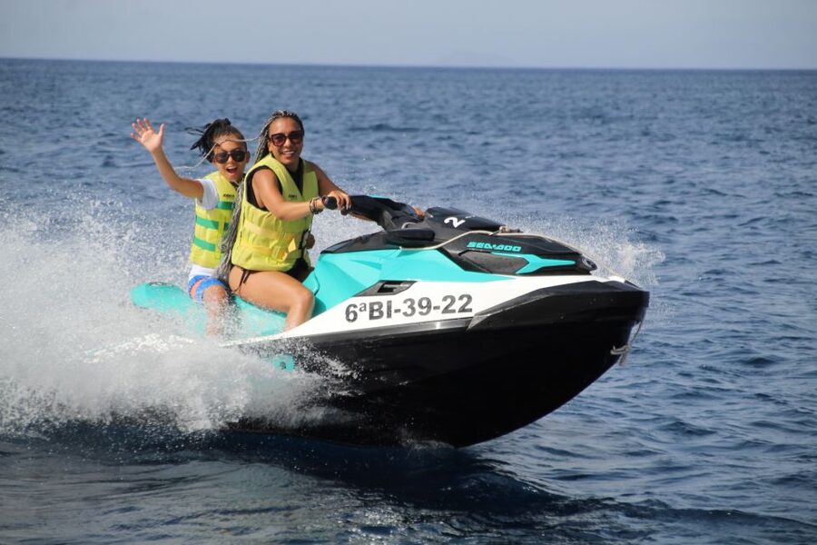Puerto del Carmen: Single or Double Jet Ski Rental - Is 20 or 40 Minutes the Better Value?