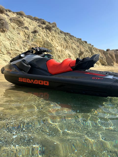 Santorini: Jet Ski Rental Perissa, Perivolos & St George - Choosing Between Speed and a Relaxed Ride