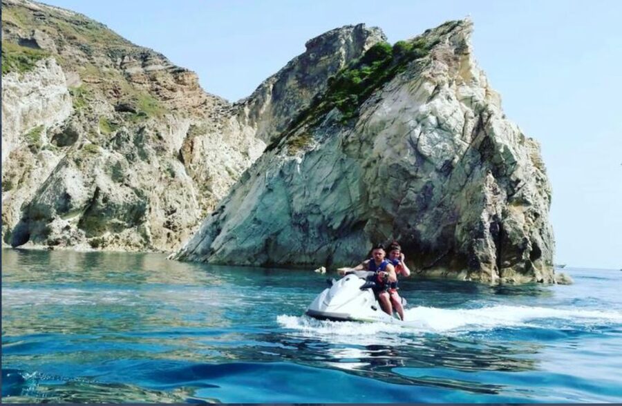 Santorini Speed: 180hp Jet Ski Rental - A realistic look at the $141 price