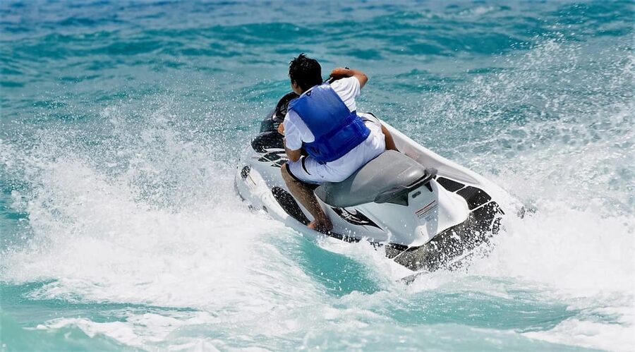 St. Julian's: Jet Ski Rental in St. George's Bay - What to bring and what to leave behind