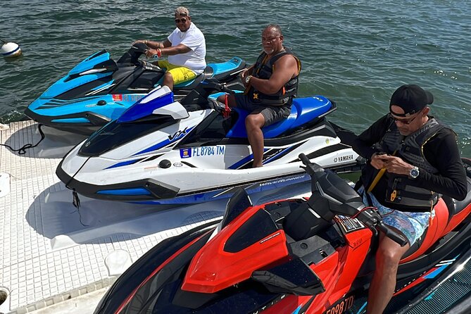The Ultimate Water Experience in Miami with Drinks and Jet Skis - How the crew and atmosphere affect the day