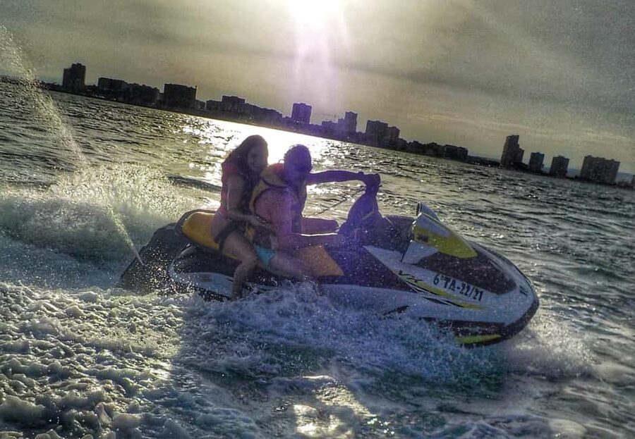 Valencia: Pobla de Farnals Jet Ski Rental, Photos, and Beach - Photos, staff, and the small details that matter