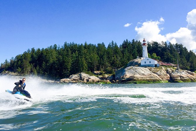 Vancouver Jetski Tour with Dinner on Bowen Island - Crossing English Bay with a guide