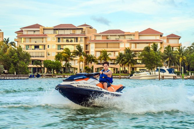 Waverunners Rentals in Cancun - The safety briefing comes first